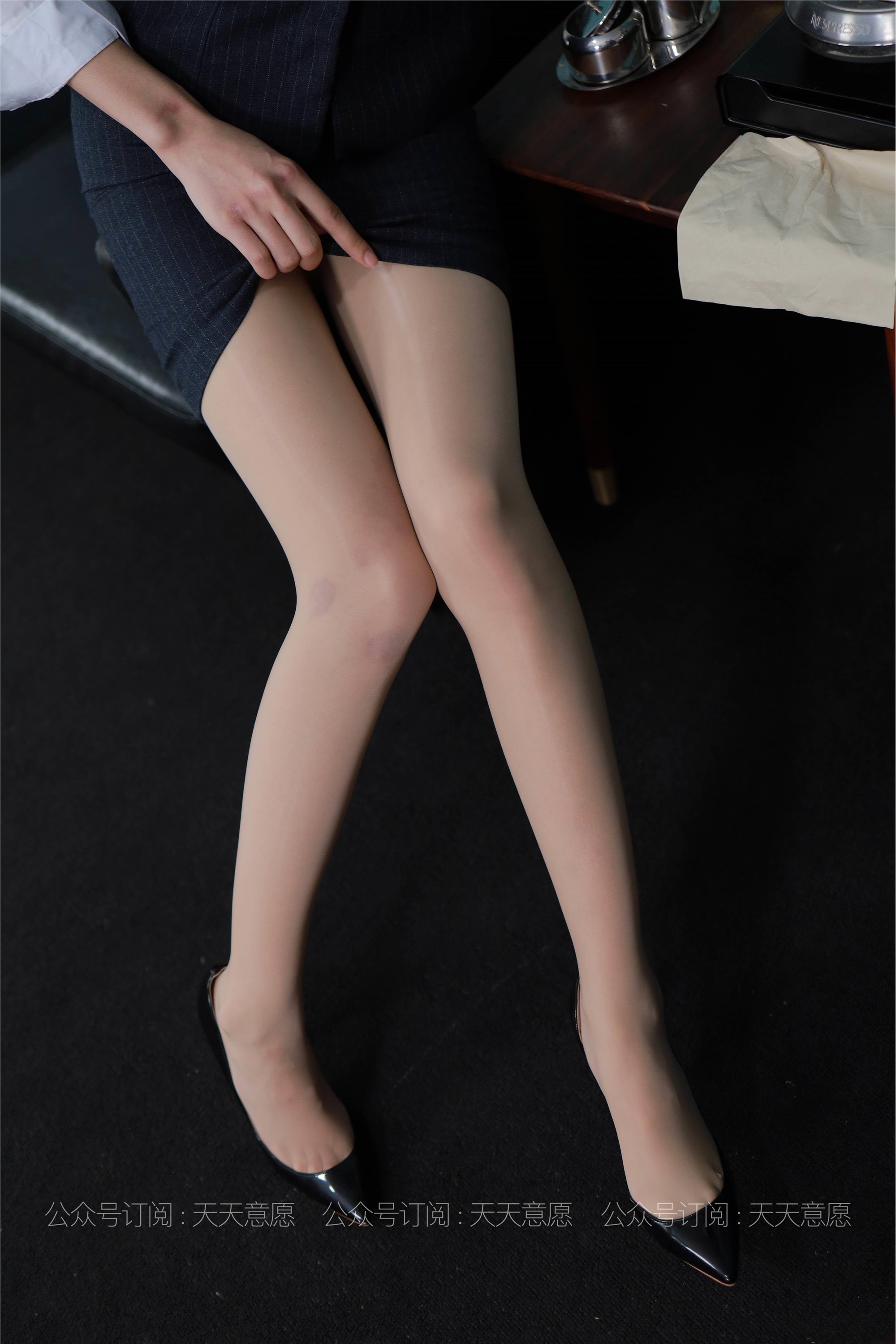 IESS异思趣向 - 模特：肉肉《性感秘书泡咖啡》